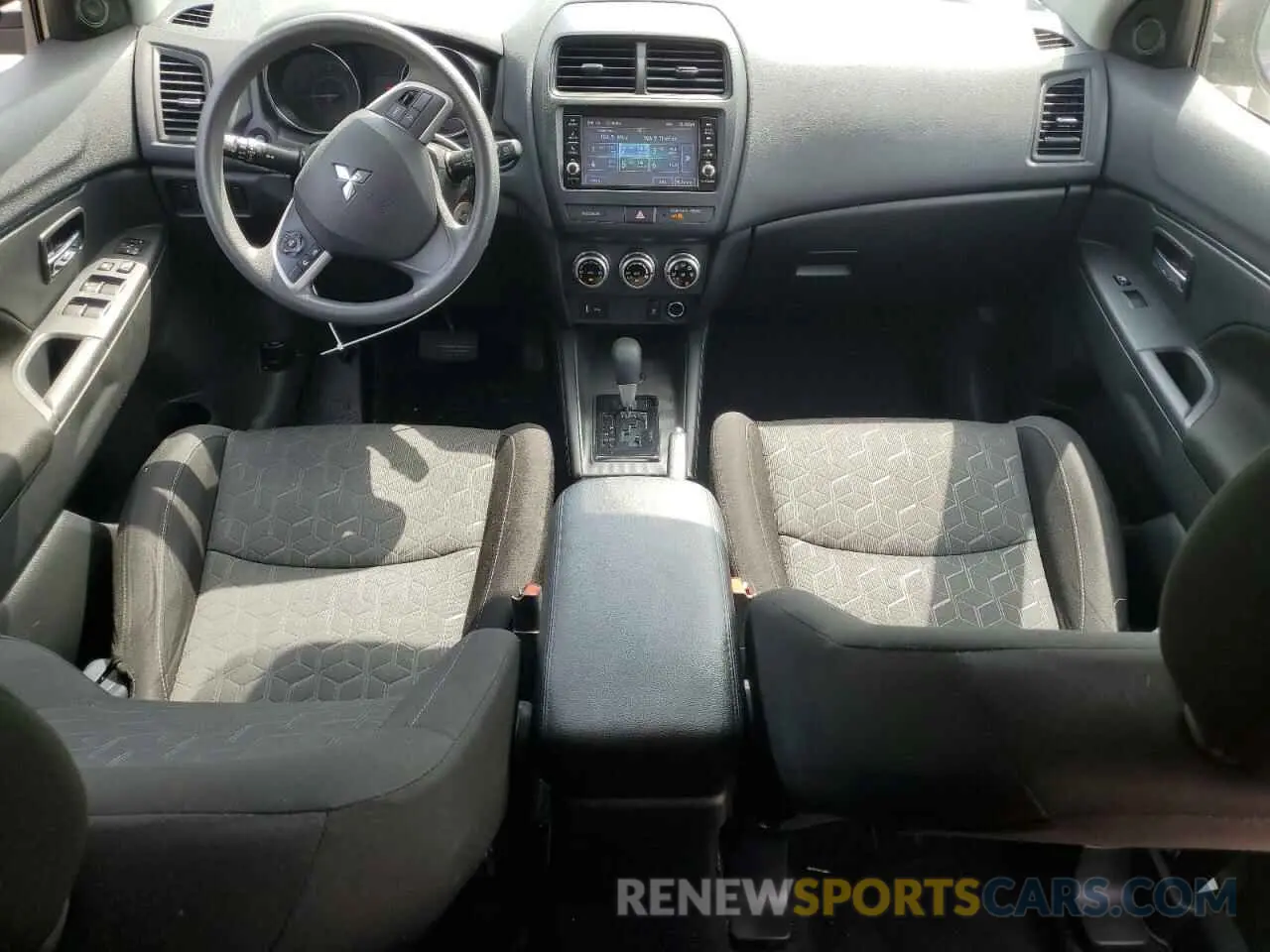 8 fotografías del automóvil dañado JA4ARUAU7MU035906 MITSUBISHI OUTLANDER 2021