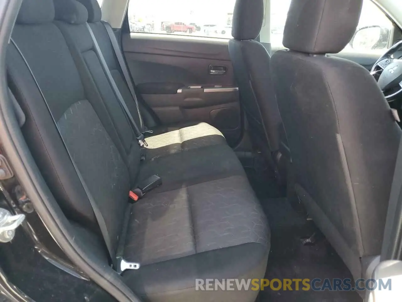 11 fotografías del automóvil dañado JA4ARUAU8MU017365 MITSUBISHI OUTLANDER 2021