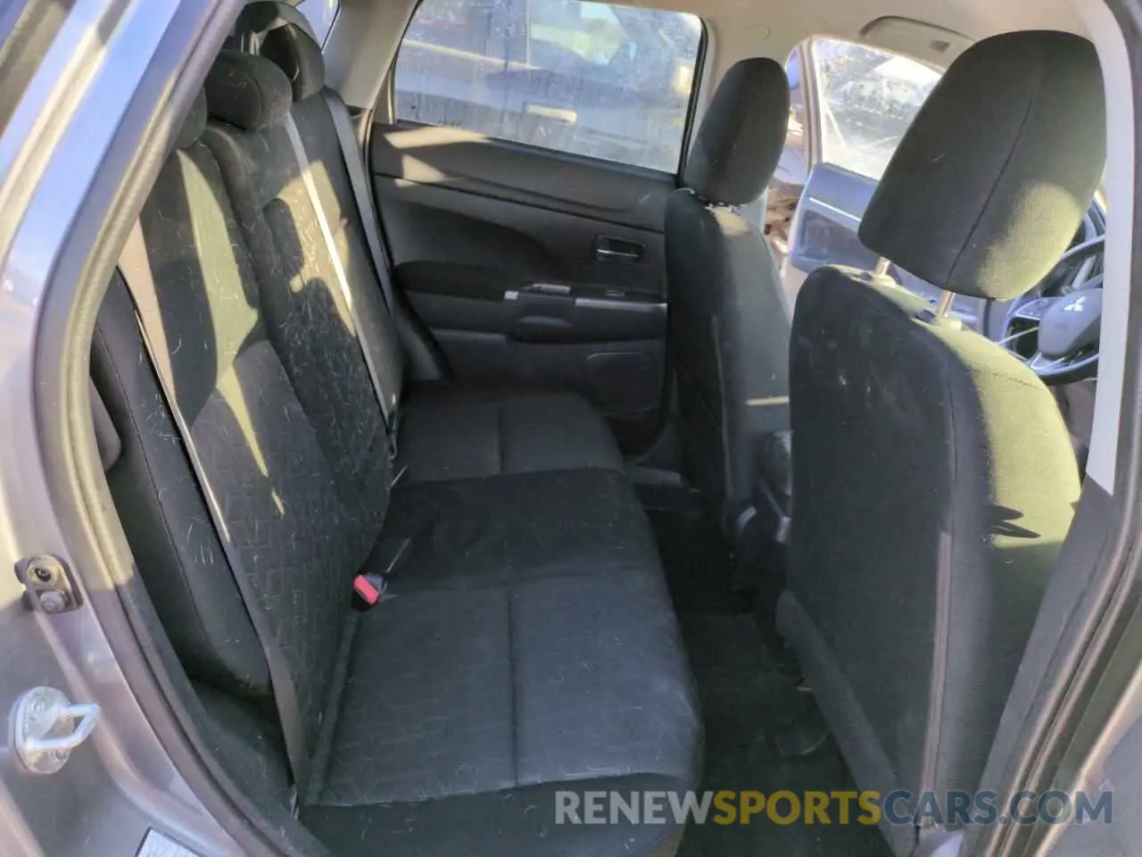 10 fotografías del automóvil dañado JA4ARUAU8MU023568 MITSUBISHI OUTLANDER 2021