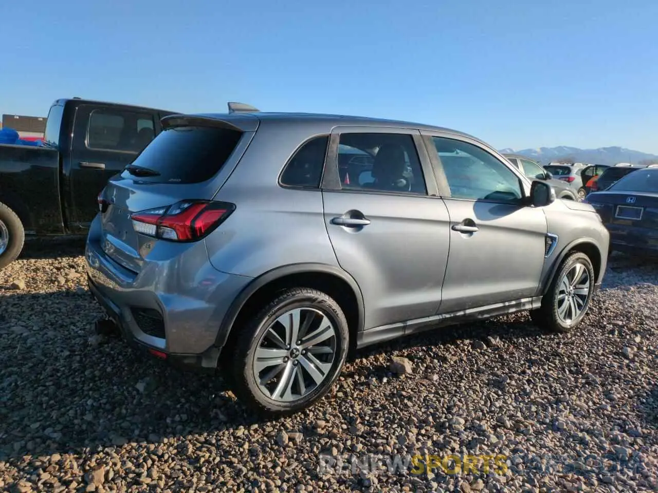 3 fotografías del automóvil dañado JA4ARUAU8MU023568 MITSUBISHI OUTLANDER 2021