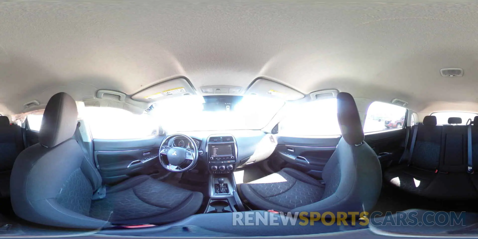 15 fotografías del automóvil dañado JA4ARUAU9MU019948 MITSUBISHI OUTLANDER 2021