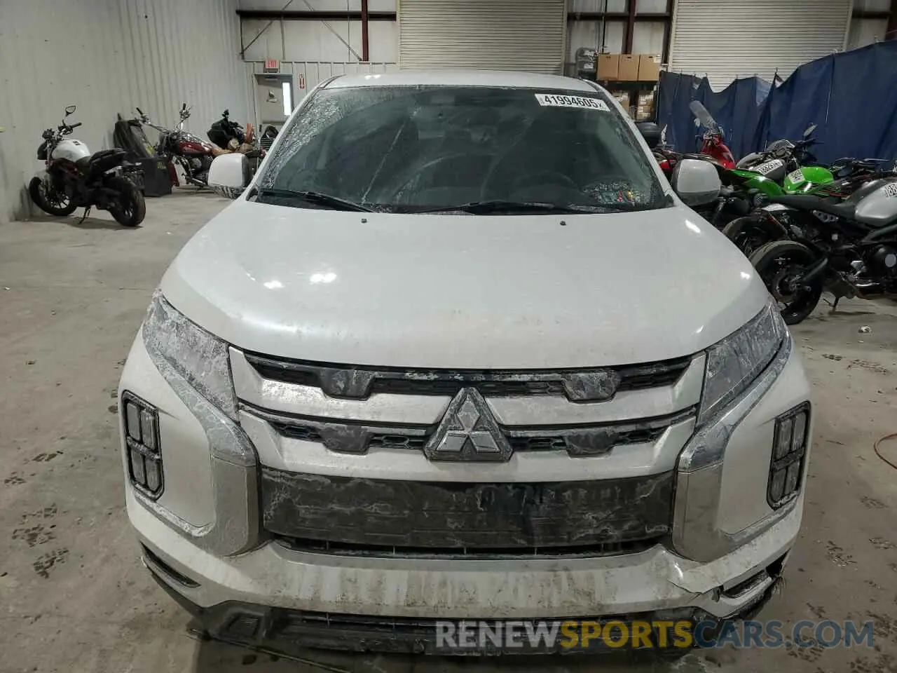 5 fotografías del automóvil dañado JA4ARUAUXMU031915 MITSUBISHI OUTLANDER 2021