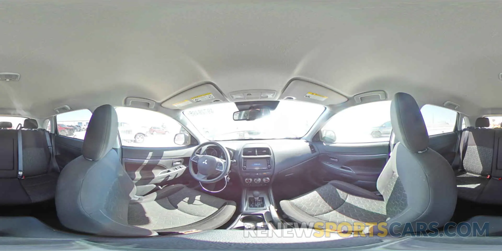 15 fotografías del automóvil dañado JA4APUAU1NU015965 MITSUBISHI OUTLANDER 2022