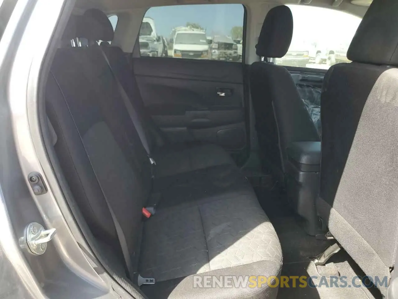 11 fotografías del automóvil dañado JA4APUAU3NU004711 MITSUBISHI OUTLANDER 2022
