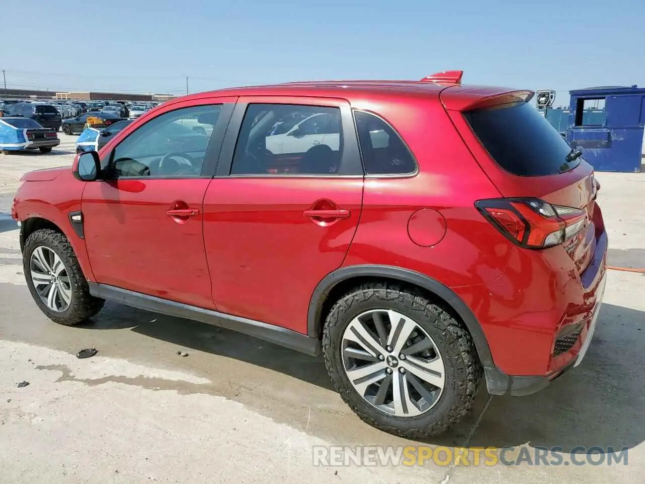2 fotografías del automóvil dañado JA4APUAU4NU012851 MITSUBISHI OUTLANDER 2022