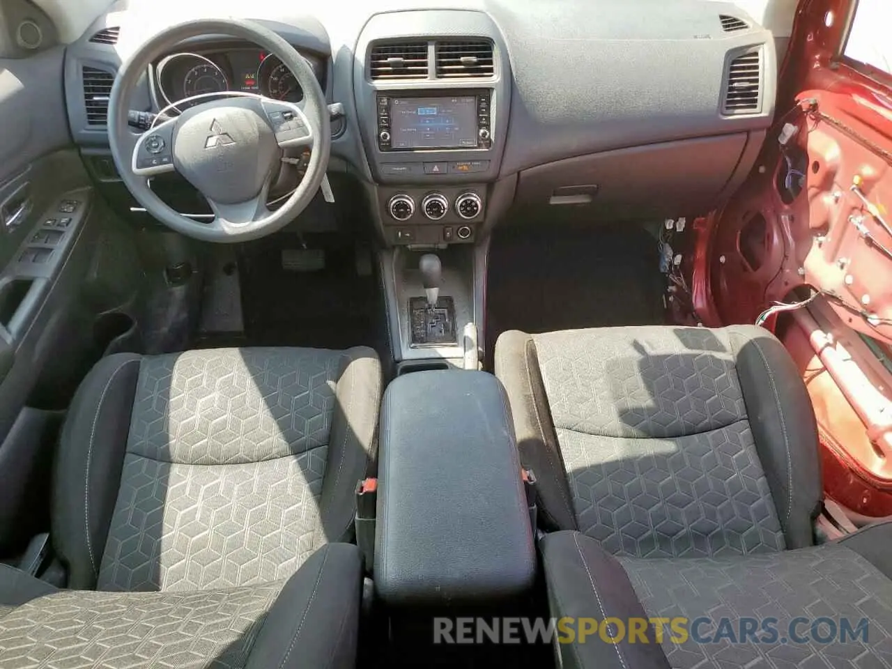 8 fotografías del automóvil dañado JA4APUAU4NU012851 MITSUBISHI OUTLANDER 2022