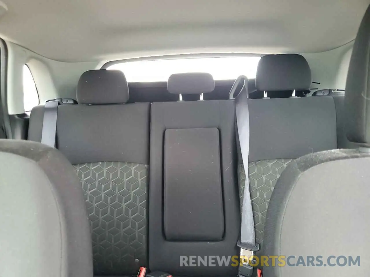 10 fotografías del automóvil dañado JA4APUAU5NU020246 MITSUBISHI OUTLANDER 2022