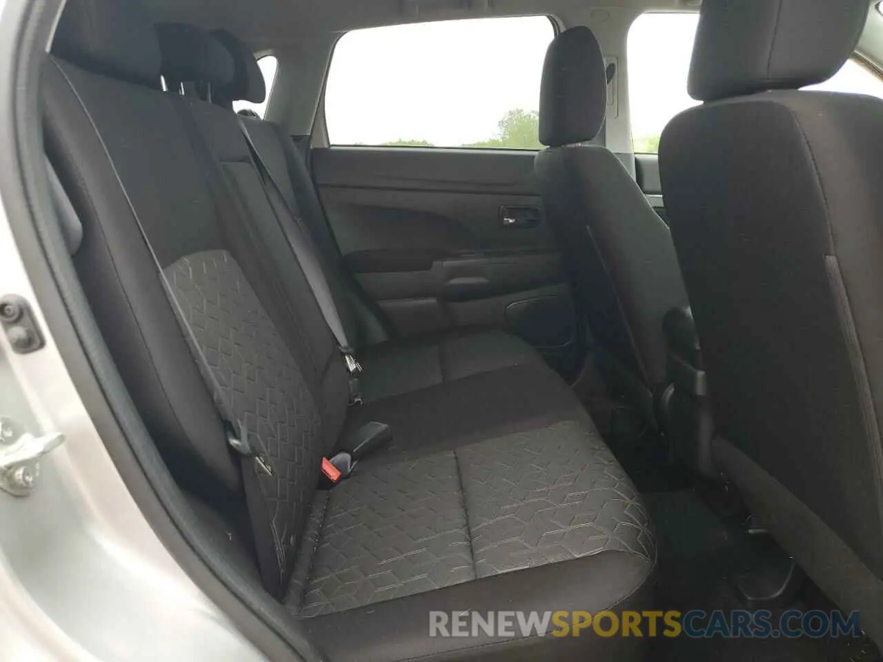11 fotografías del automóvil dañado JA4APUAU5NU020246 MITSUBISHI OUTLANDER 2022