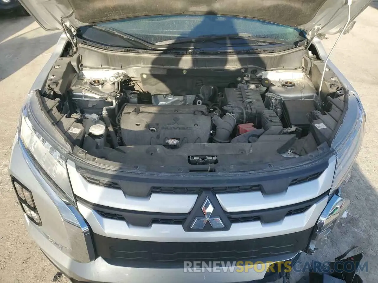 12 fotografías del automóvil dañado JA4APUAU7NU010401 MITSUBISHI OUTLANDER 2022