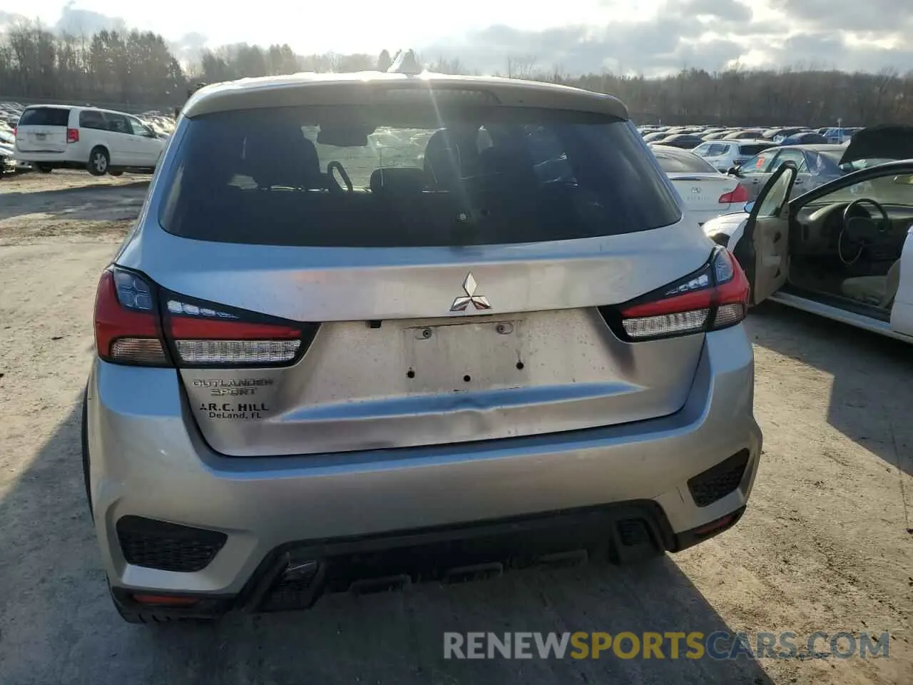 6 fotografías del automóvil dañado JA4APUAU7NU010401 MITSUBISHI OUTLANDER 2022