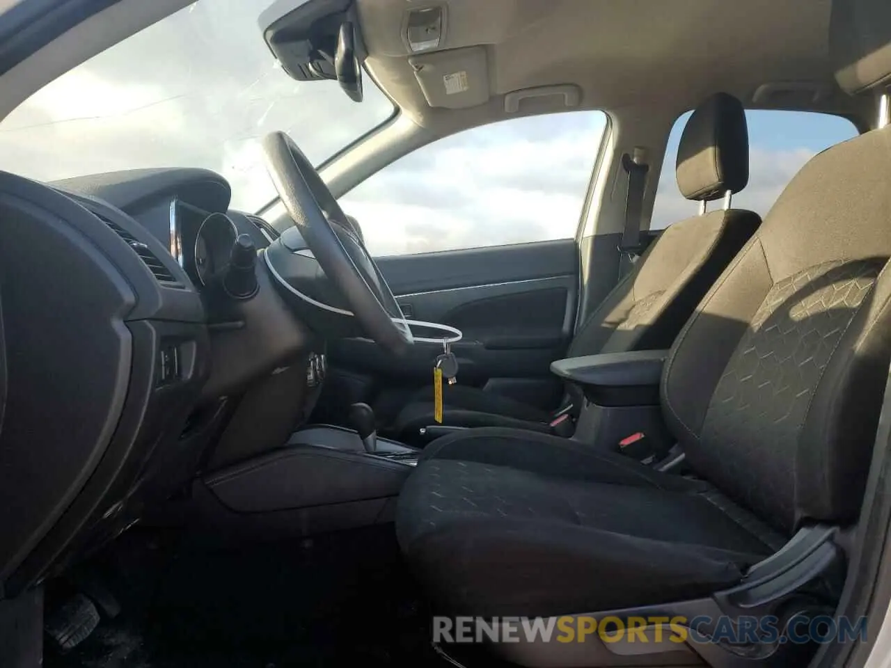 7 fotografías del automóvil dañado JA4APUAU7NU010401 MITSUBISHI OUTLANDER 2022