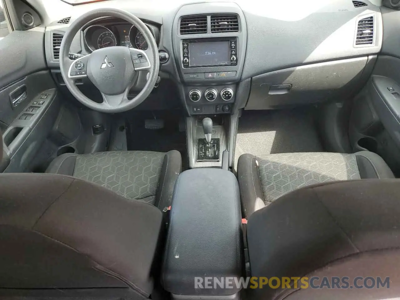 8 fotografías del automóvil dañado JA4APUAUXNU002809 MITSUBISHI OUTLANDER 2022