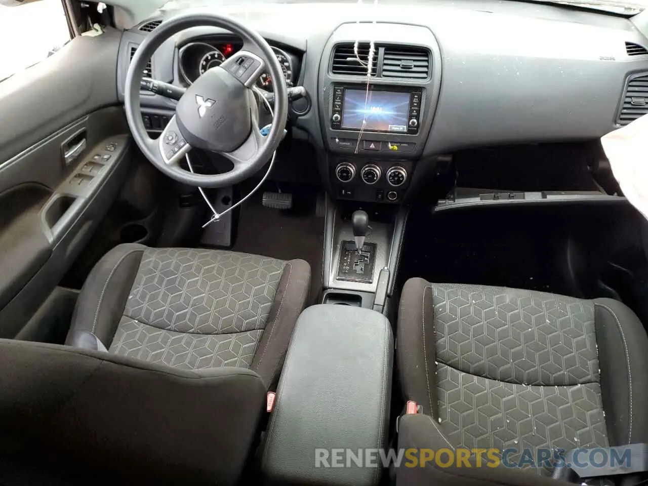 8 fotografías del automóvil dañado JA4APUAUXNU002972 MITSUBISHI OUTLANDER 2022