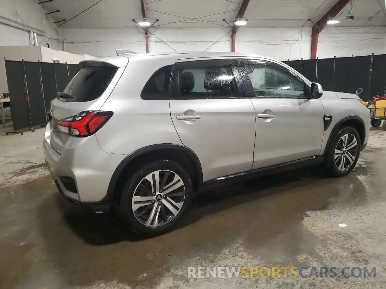 3 fotografías del automóvil dañado JA4APUAUXNU018587 MITSUBISHI OUTLANDER 2022