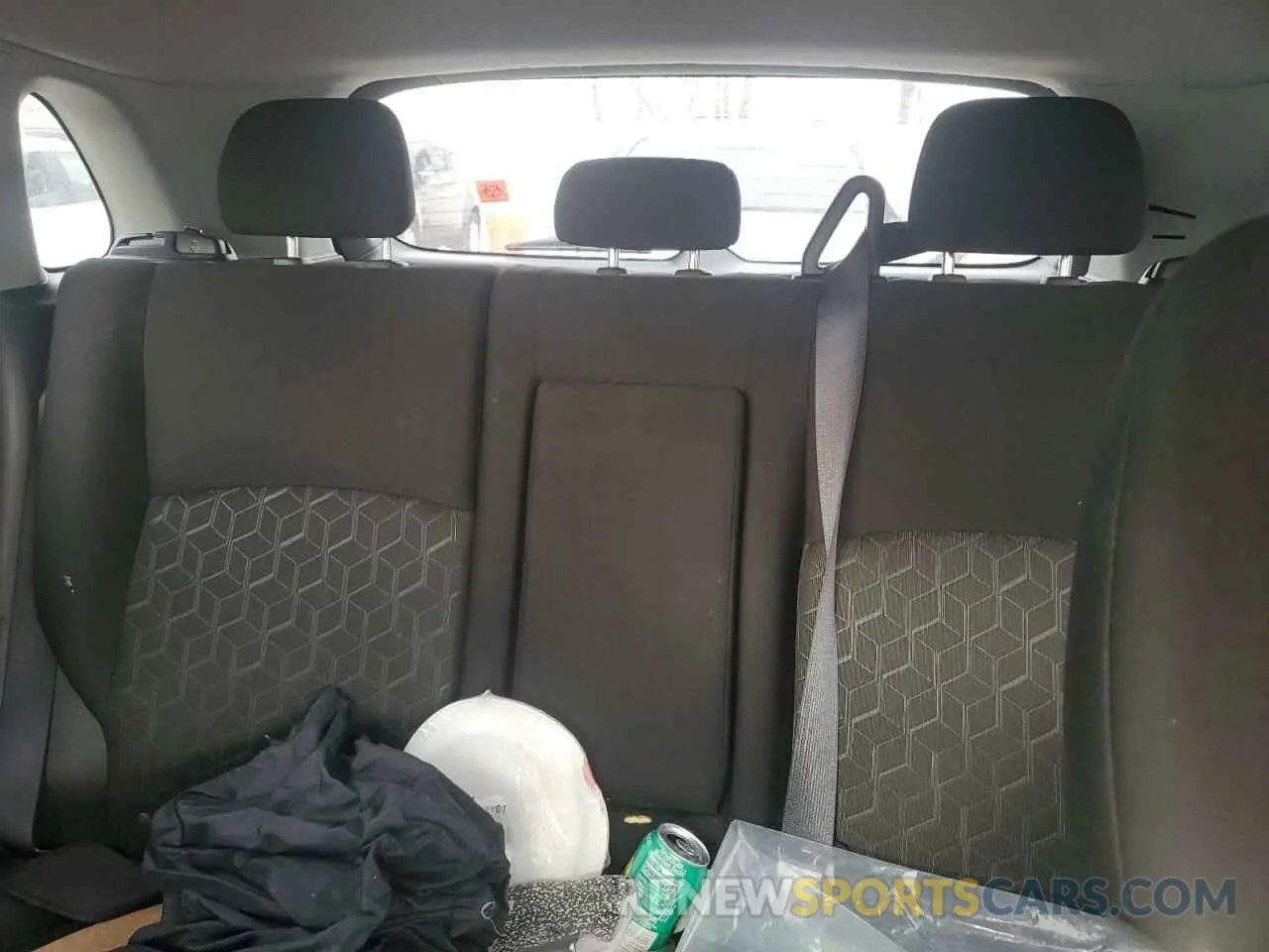 10 fotografías del automóvil dañado JA4APUAUXNU021196 MITSUBISHI OUTLANDER 2022