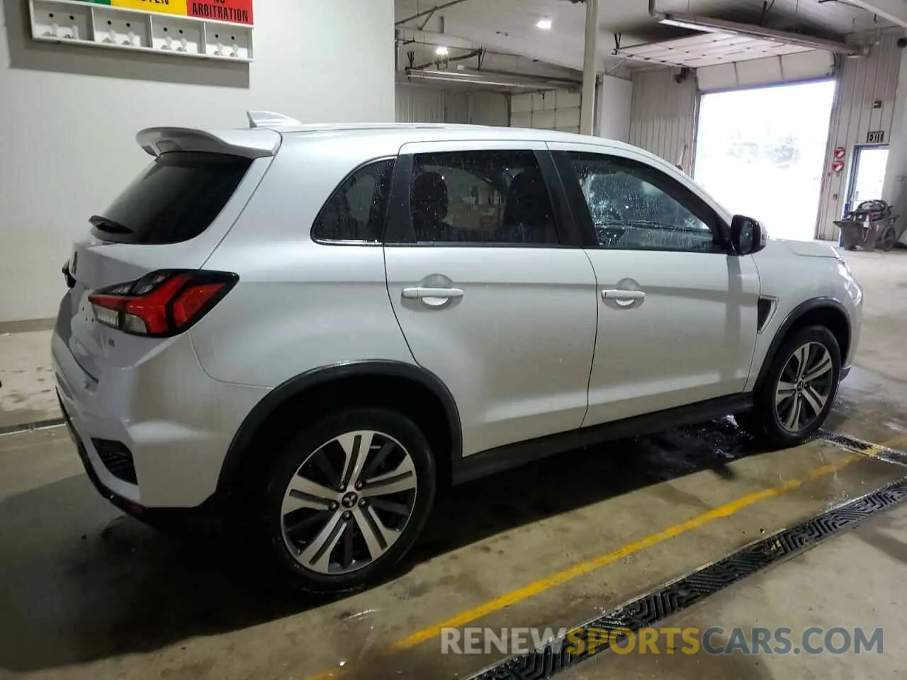 3 fotografías del automóvil dañado JA4APVAU4NU010832 MITSUBISHI OUTLANDER 2022