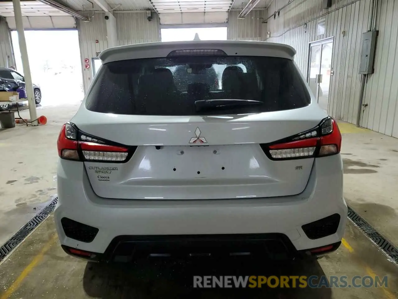 6 fotografías del automóvil dañado JA4APVAU4NU010832 MITSUBISHI OUTLANDER 2022