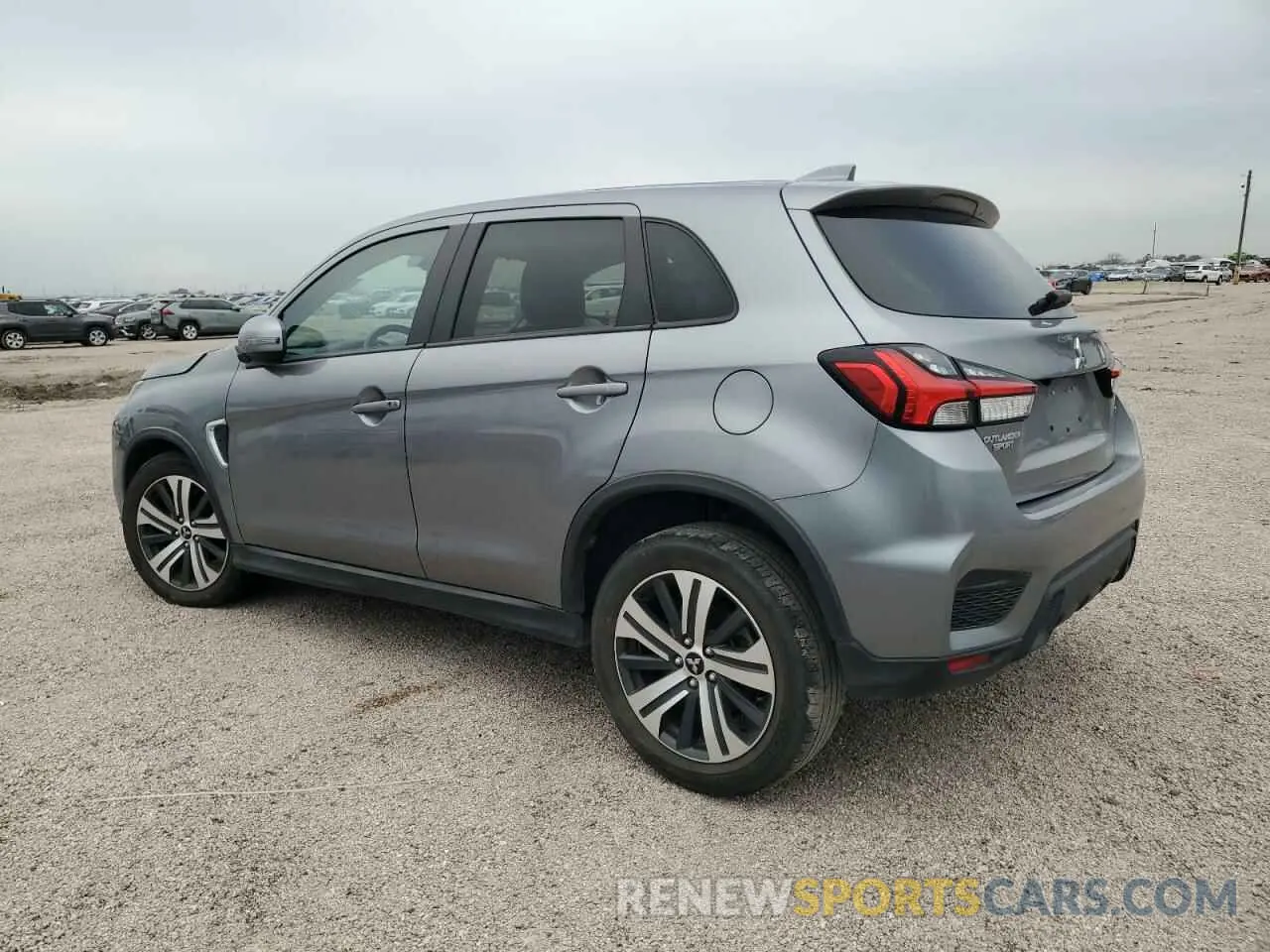 2 fotografías del automóvil dañado JA4ARUAU6NU008441 MITSUBISHI OUTLANDER 2022