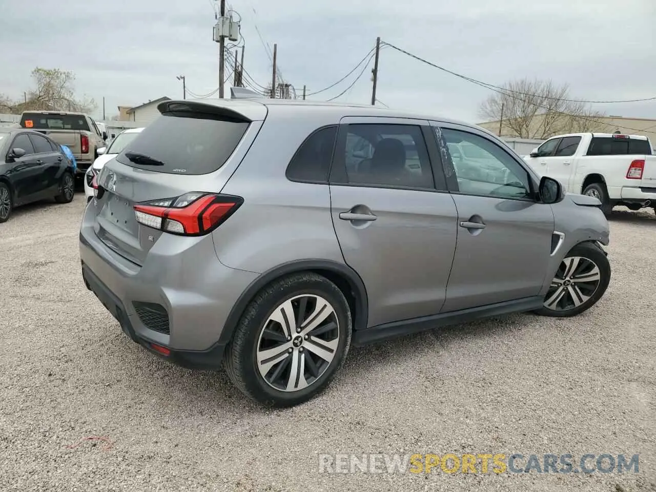 3 fotografías del automóvil dañado JA4ARUAU6NU008441 MITSUBISHI OUTLANDER 2022