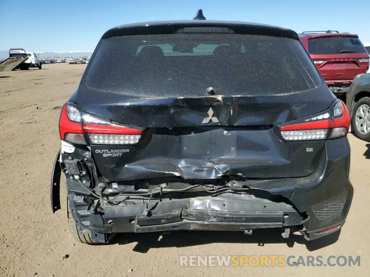 6 fotografías del automóvil dañado JA4ARUAU7NU003460 MITSUBISHI OUTLANDER 2022
