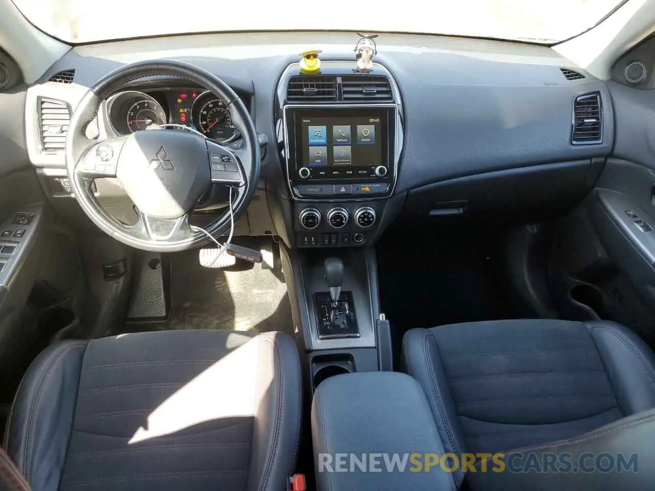 8 fotografías del automóvil dañado JA4ARUAU7NU003460 MITSUBISHI OUTLANDER 2022