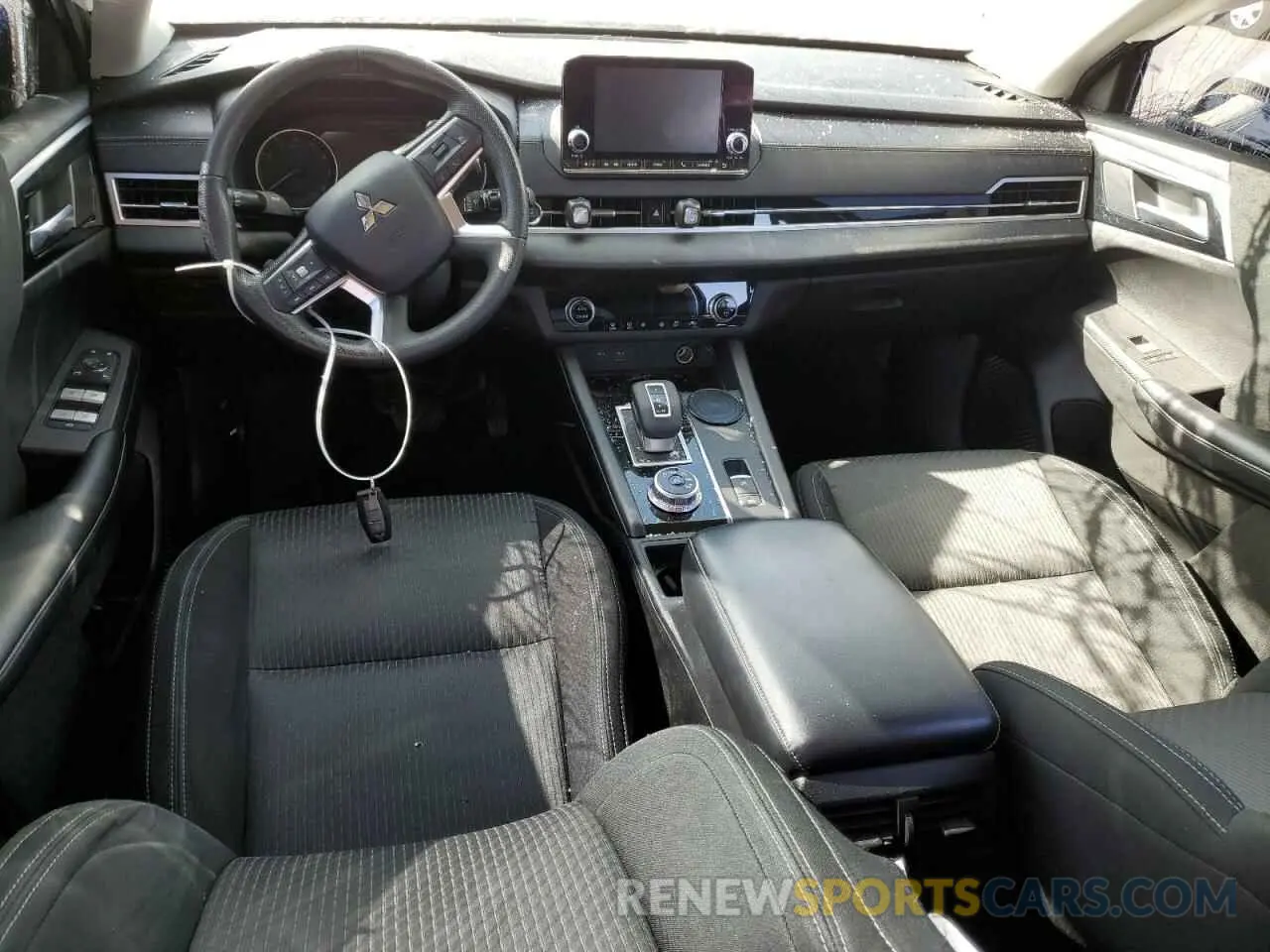 8 fotografías del automóvil dañado JA4J3TA82NZ052826 MITSUBISHI OUTLANDER 2022