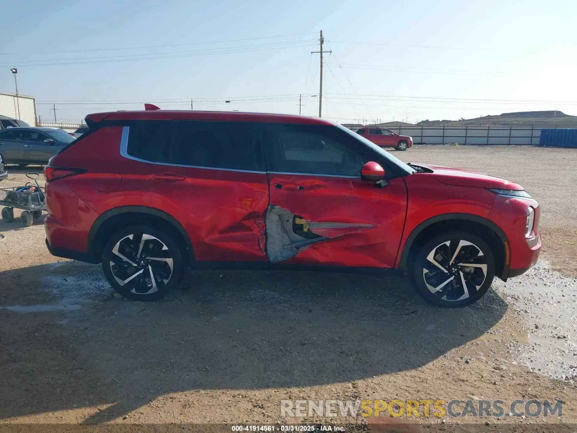13 fotografías del automóvil dañado JA4J3TA83NZ020421 MITSUBISHI OUTLANDER 2022