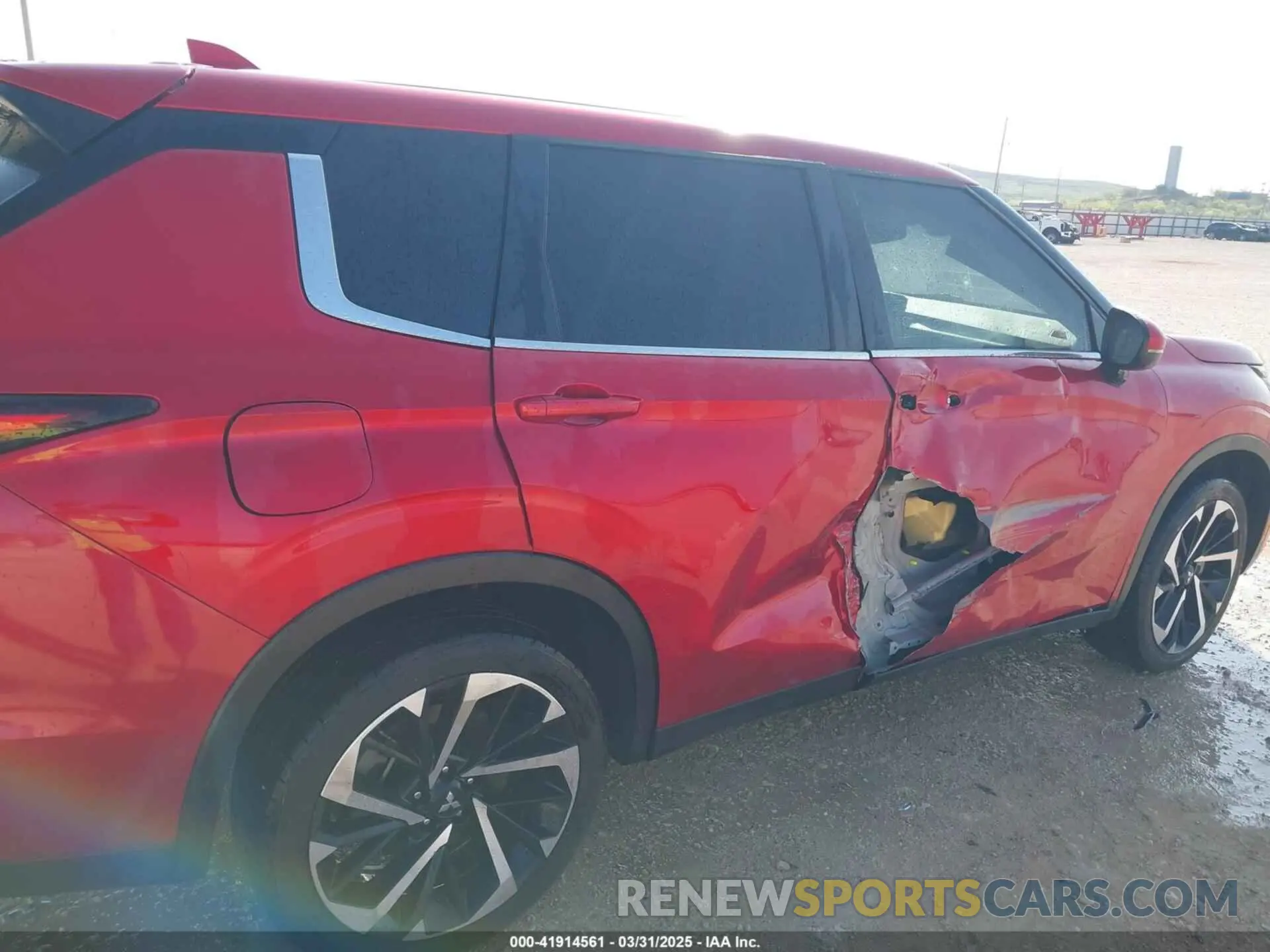 18 fotografías del automóvil dañado JA4J3TA83NZ020421 MITSUBISHI OUTLANDER 2022