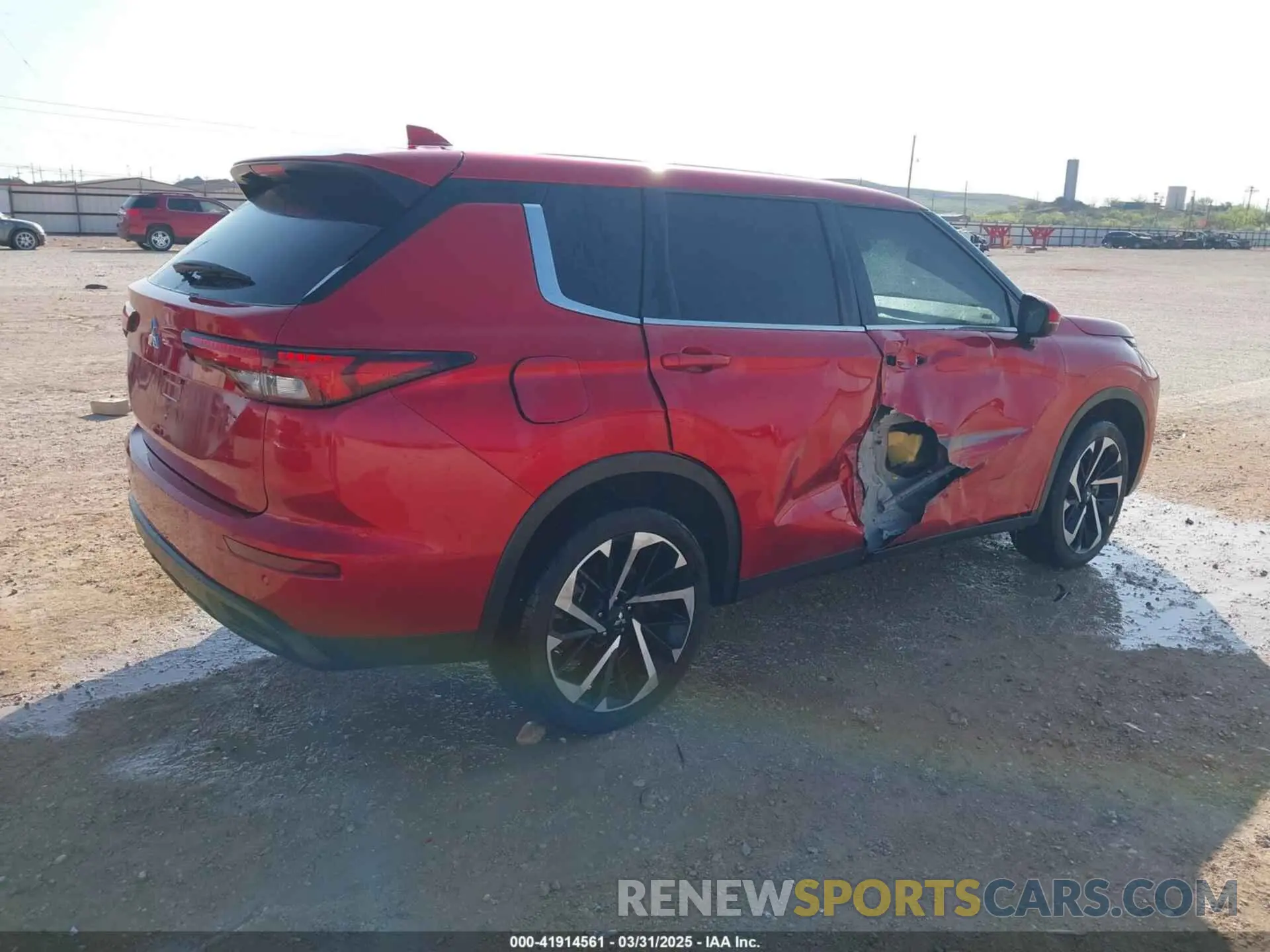 4 fotografías del automóvil dañado JA4J3TA83NZ020421 MITSUBISHI OUTLANDER 2022