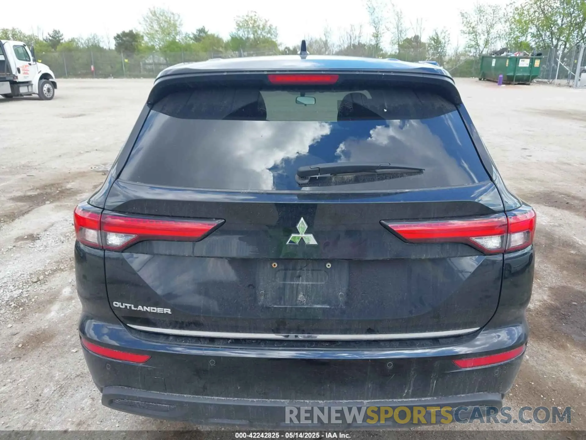 16 fotografías del automóvil dañado JA4J3TA83NZ063656 MITSUBISHI OUTLANDER 2022