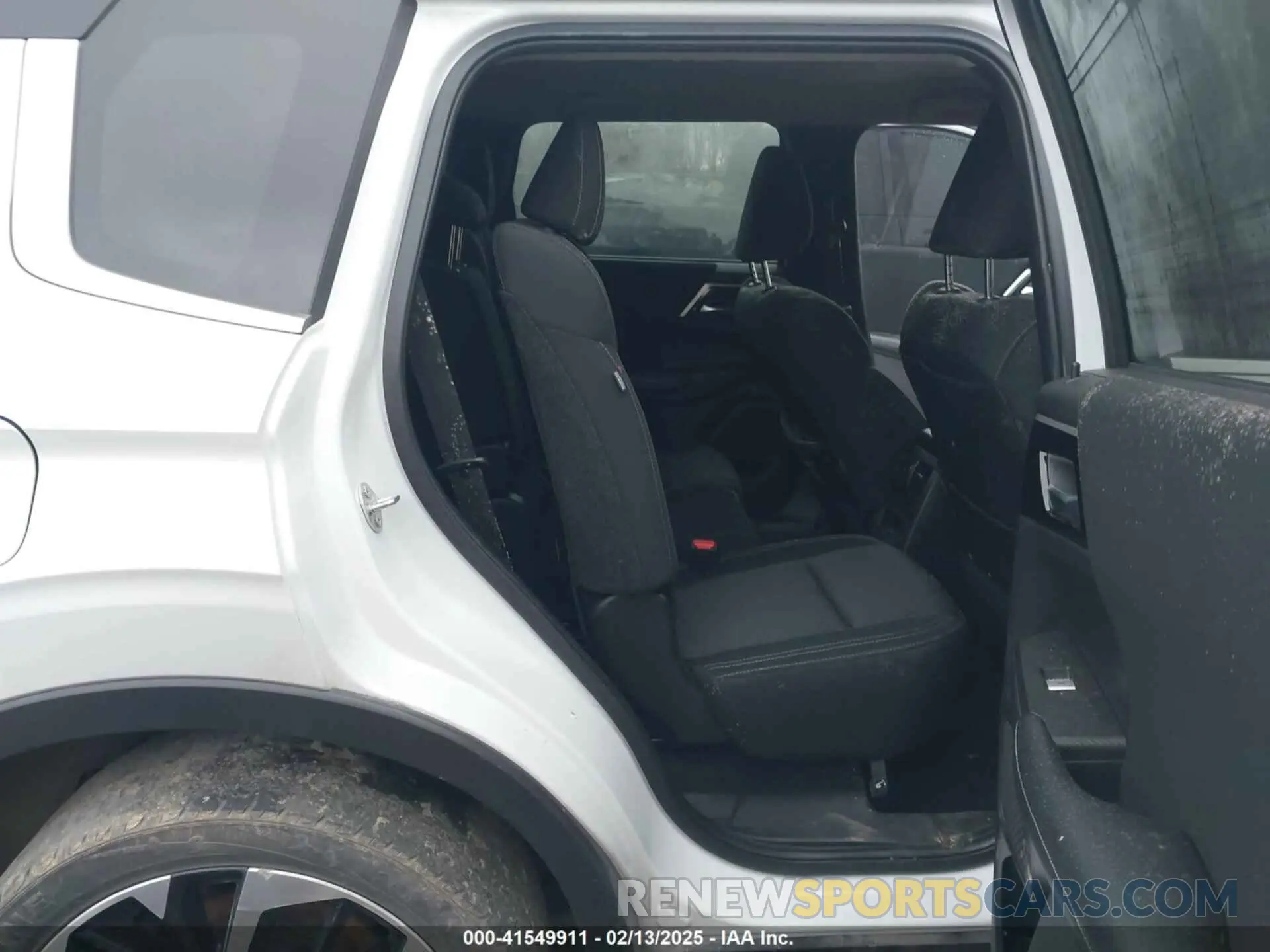 8 fotografías del automóvil dañado JA4J3TA84NZ014725 MITSUBISHI OUTLANDER 2022