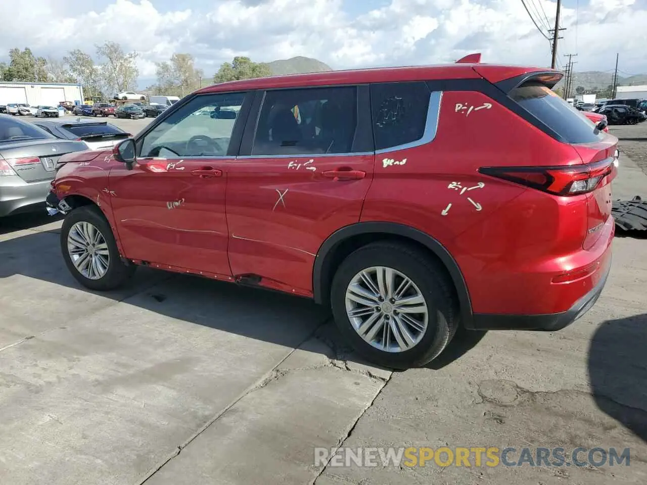 2 fotografías del automóvil dañado JA4J3TA84NZ018841 MITSUBISHI OUTLANDER 2022