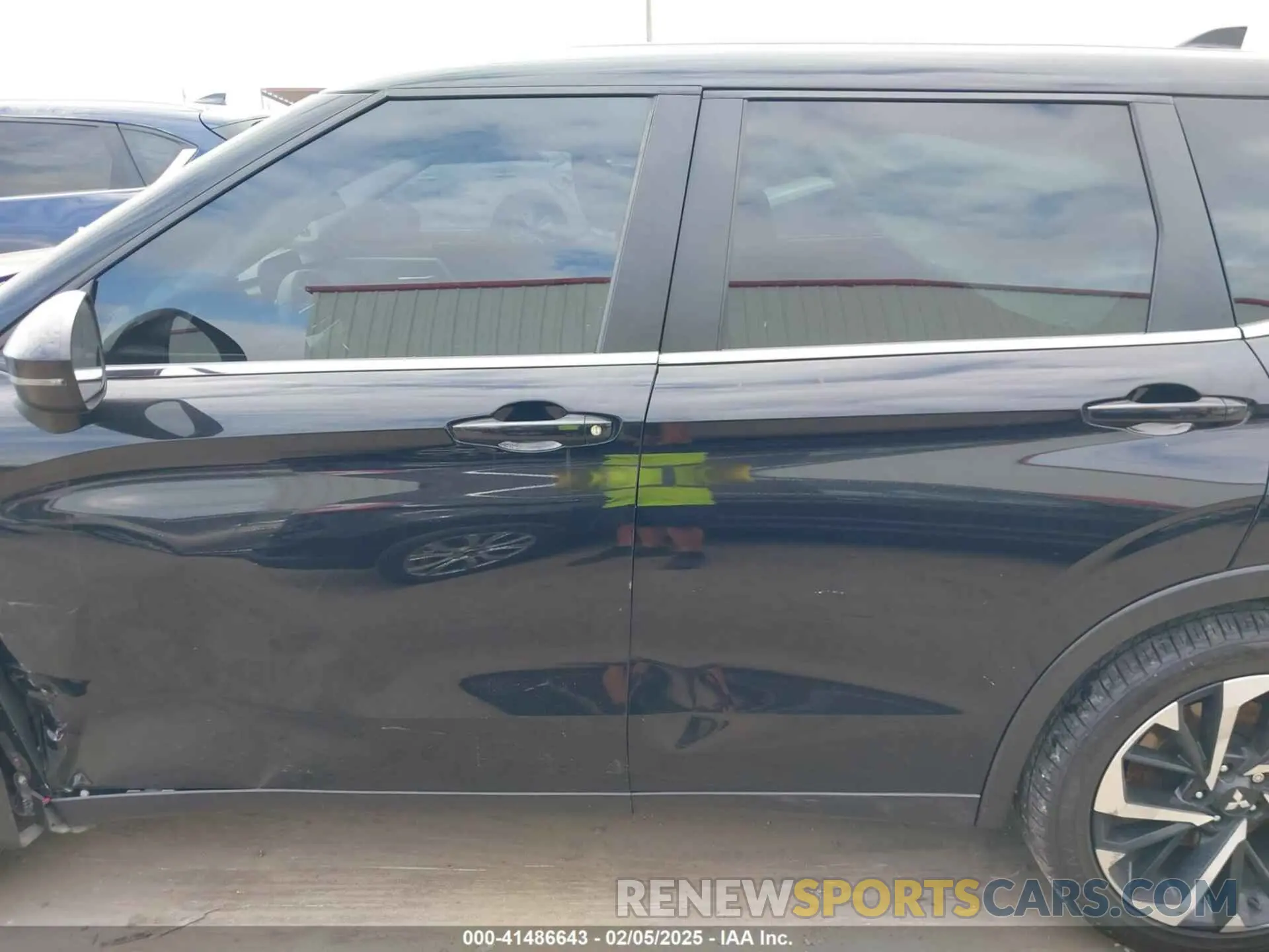 14 fotografías del automóvil dañado JA4J3TA86NZ074084 MITSUBISHI OUTLANDER 2022