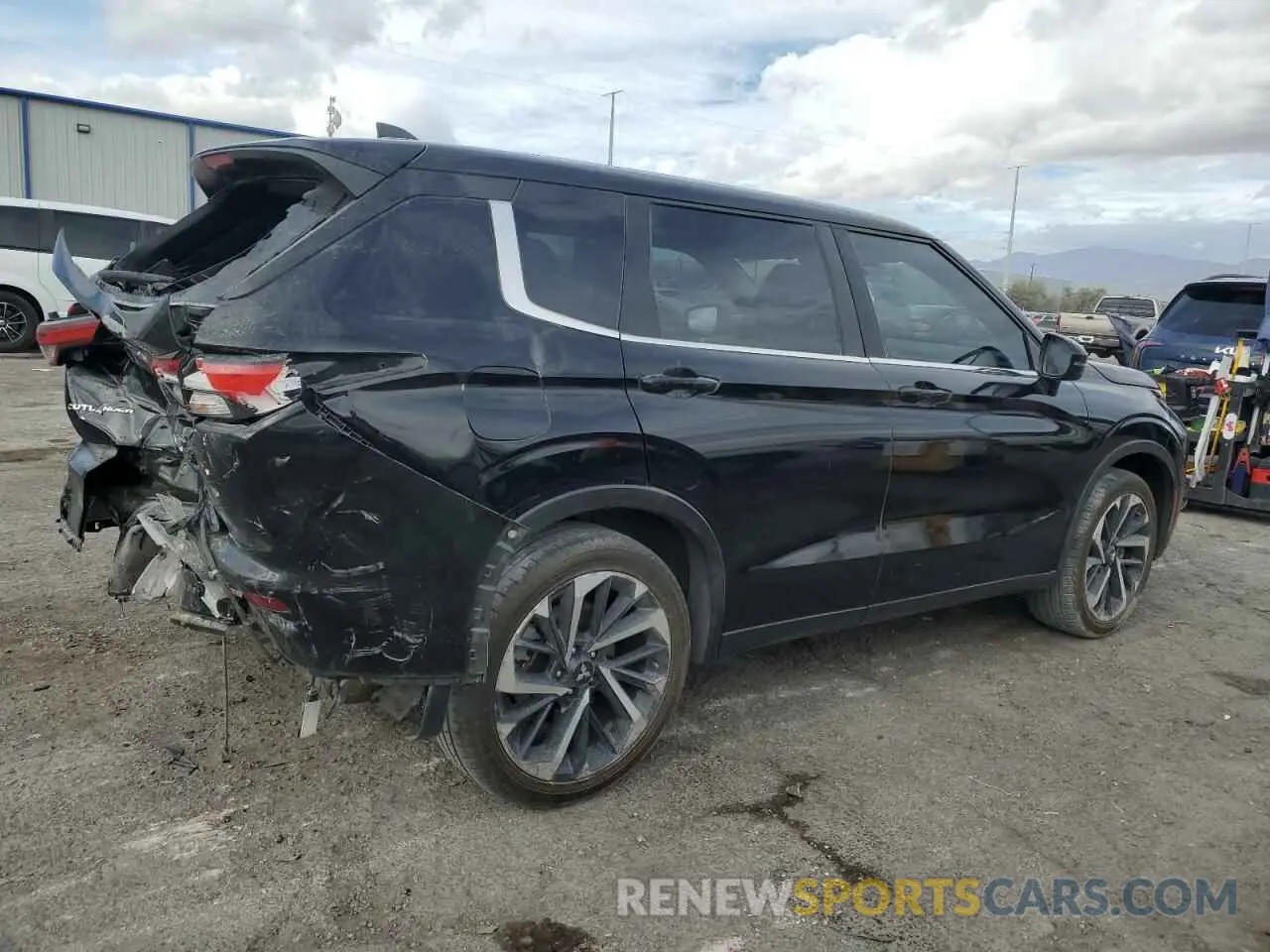 3 fotografías del automóvil dañado JA4J3UA81NZ009584 MITSUBISHI OUTLANDER 2022