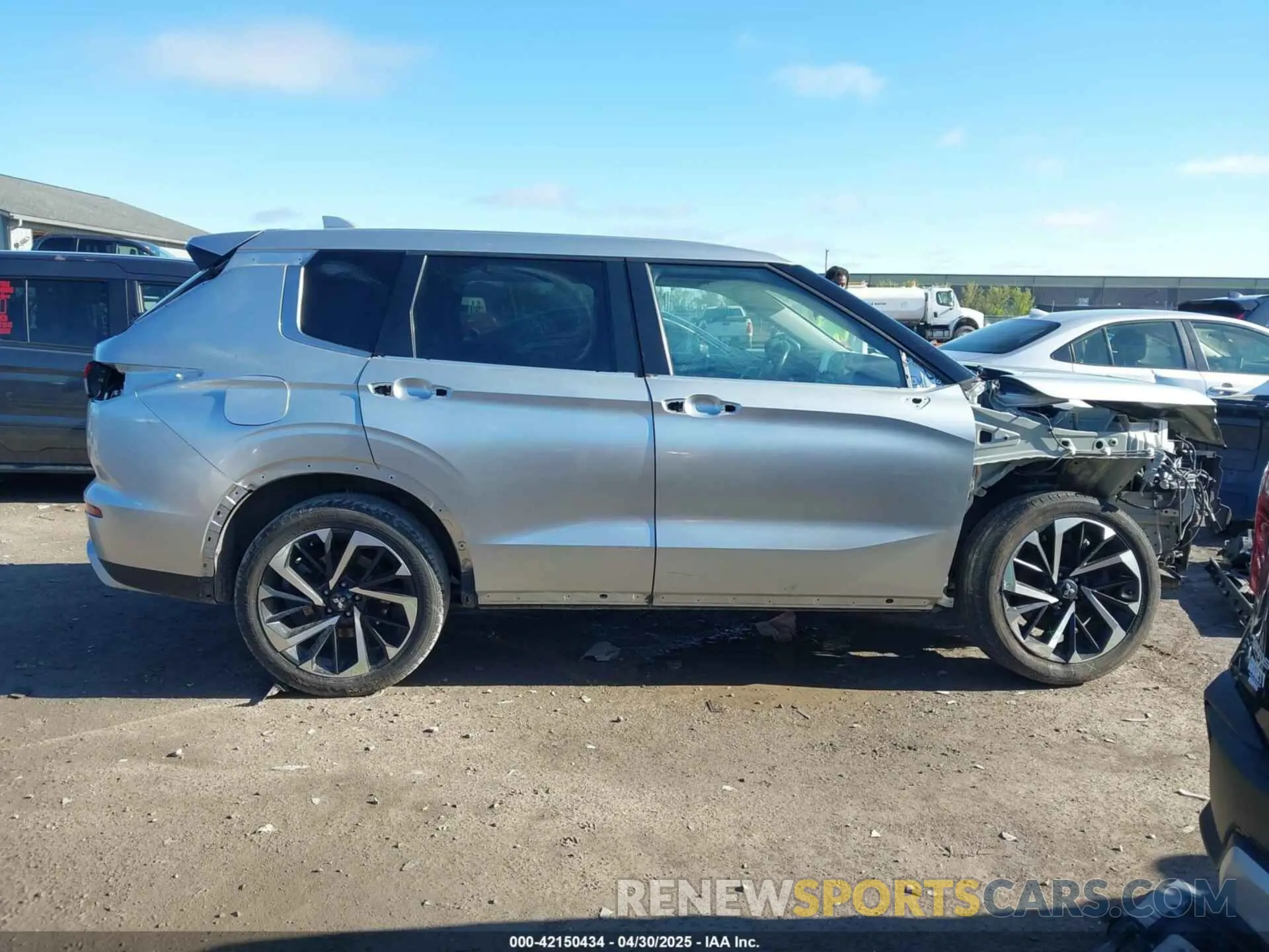 14 fotografías del automóvil dañado JA4J3UA83NZ027438 MITSUBISHI OUTLANDER 2022