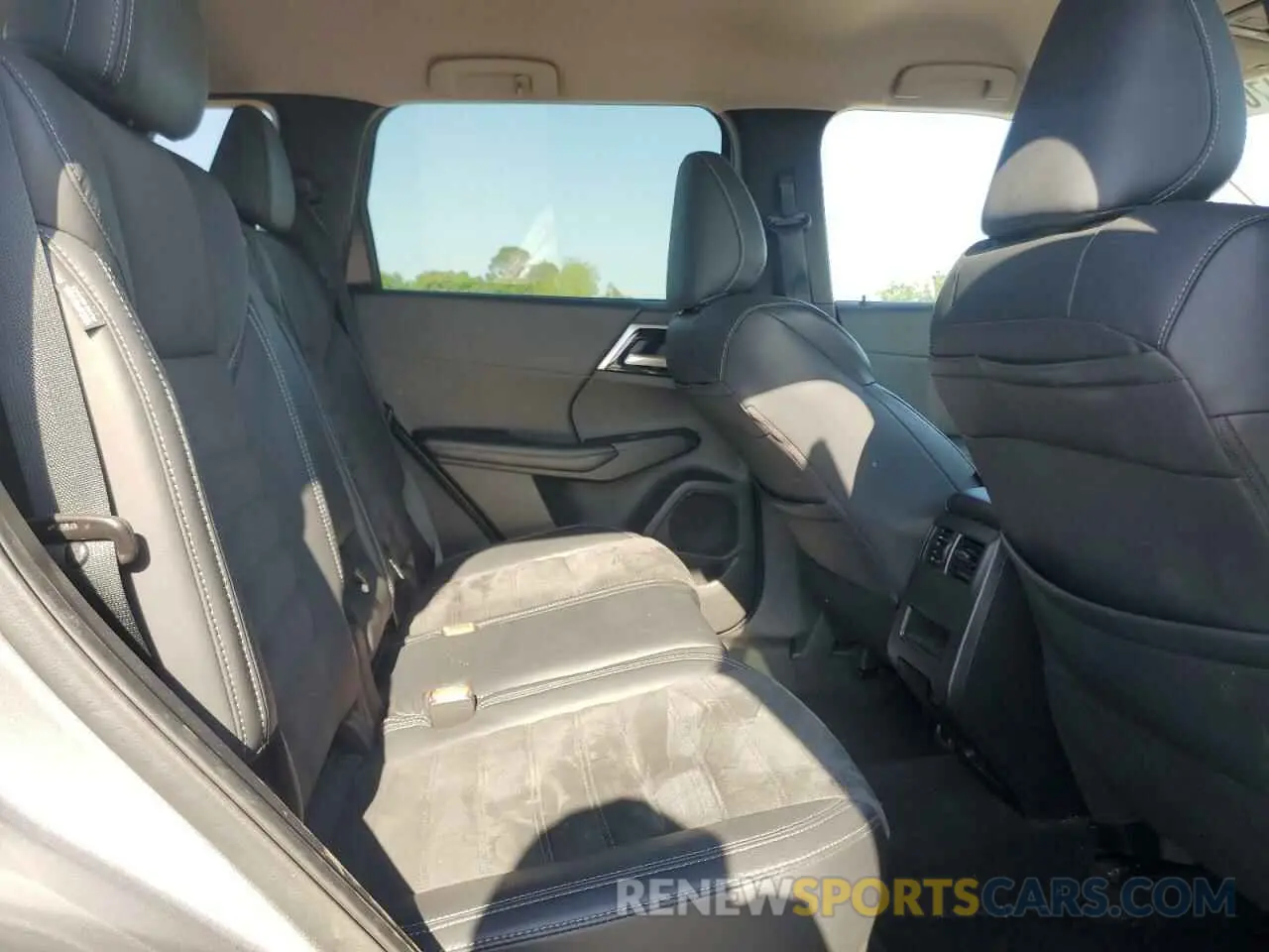 11 fotografías del automóvil dañado JA4J3UA85NZ024170 MITSUBISHI OUTLANDER 2022