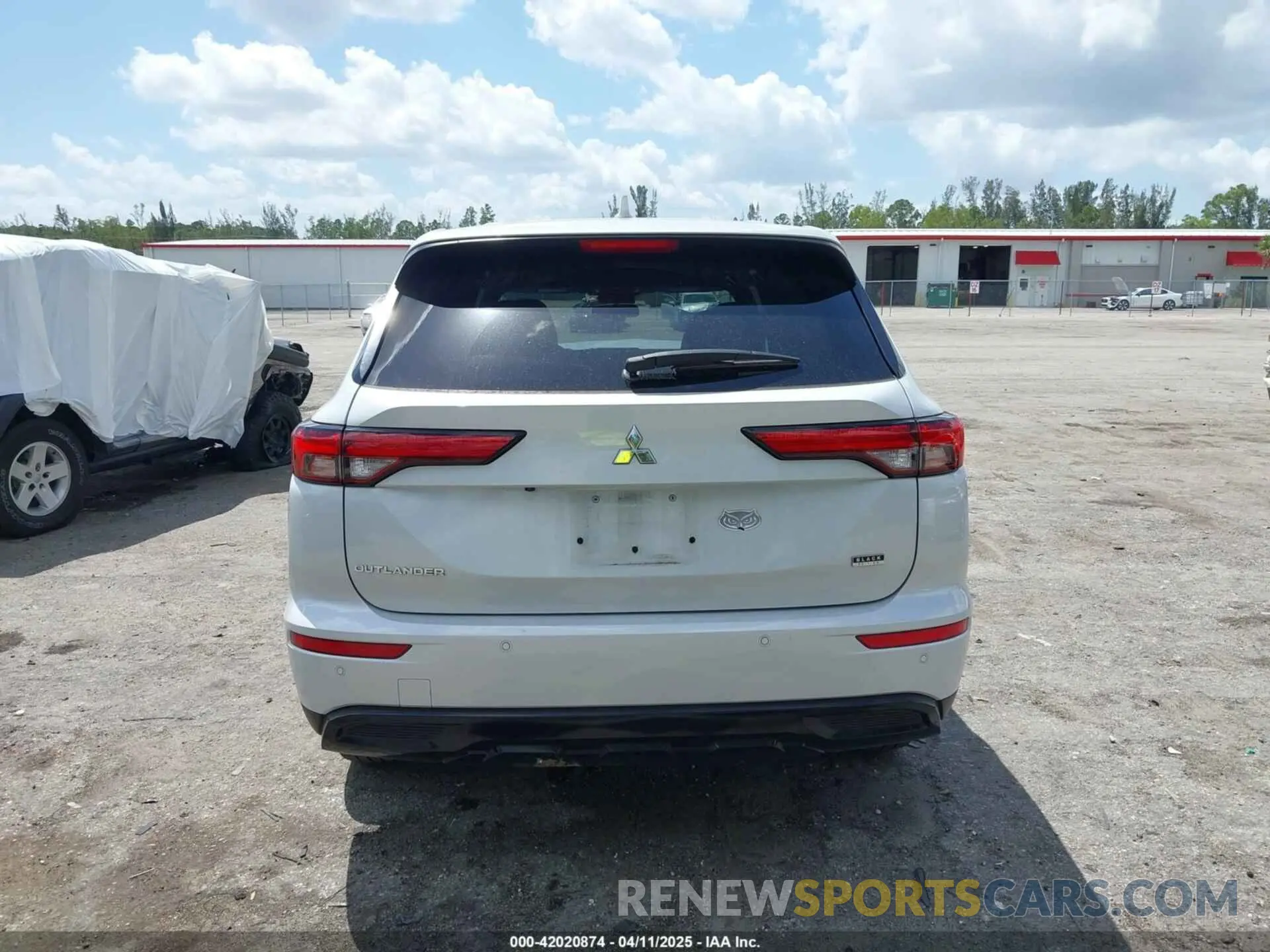 16 fotografías del automóvil dañado JA4J3UA85NZ055855 MITSUBISHI OUTLANDER 2022