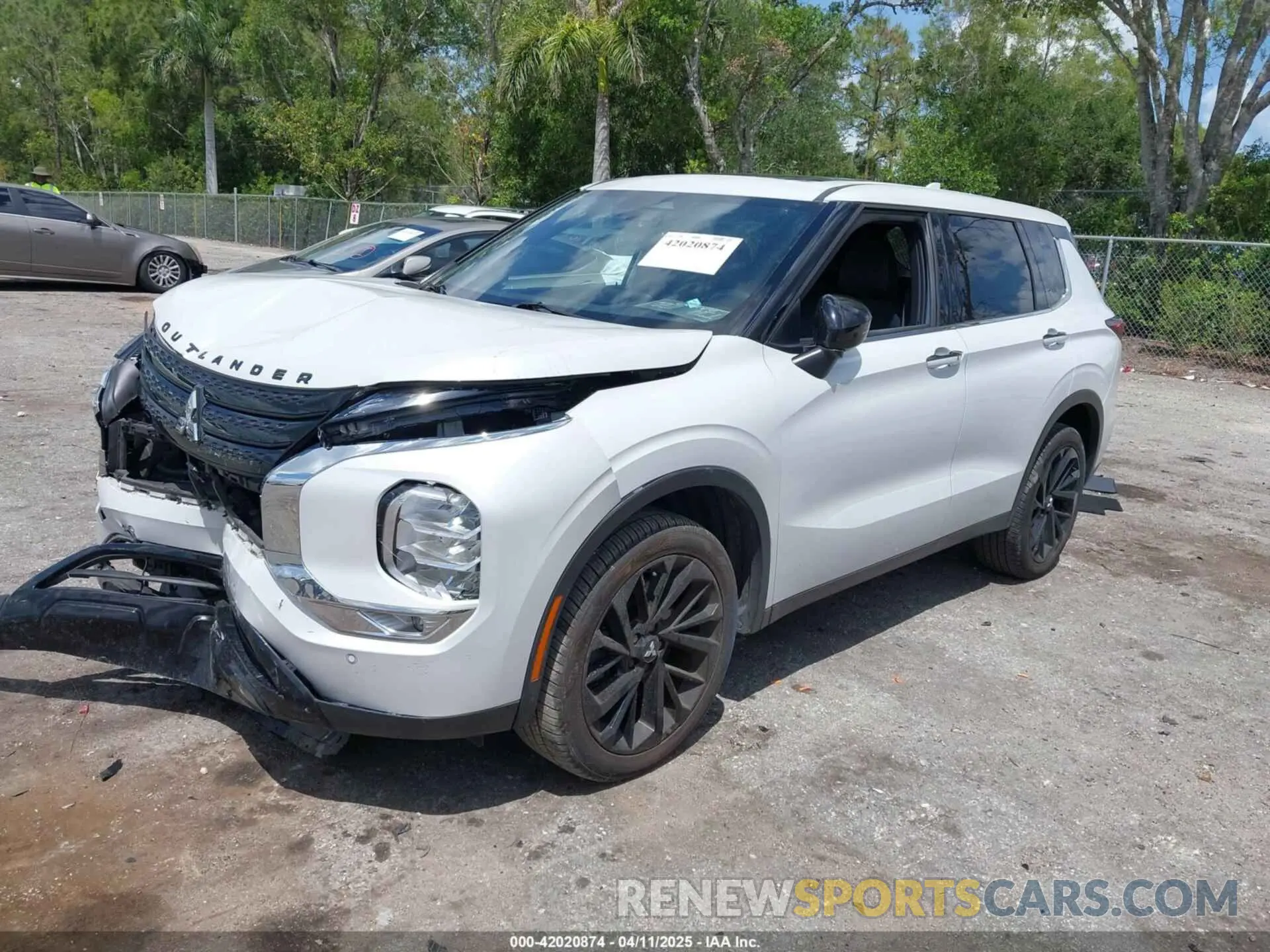 2 fotografías del automóvil dañado JA4J3UA85NZ055855 MITSUBISHI OUTLANDER 2022