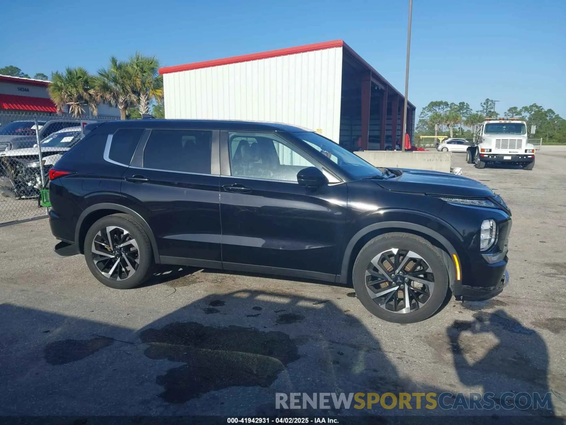 14 fotografías del automóvil dañado JA4J3UA86NZ018099 MITSUBISHI OUTLANDER 2022