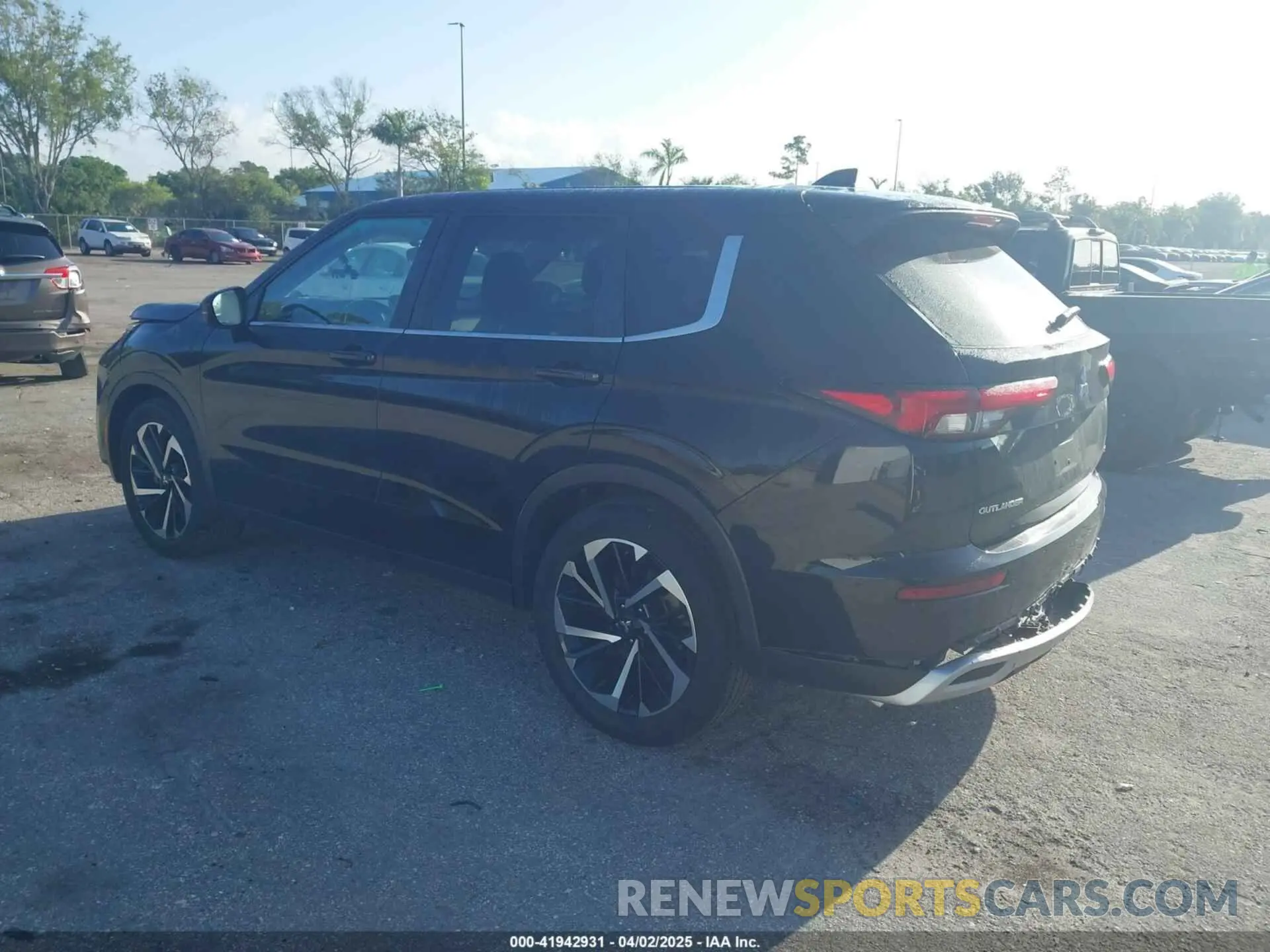 3 fotografías del automóvil dañado JA4J3UA86NZ018099 MITSUBISHI OUTLANDER 2022