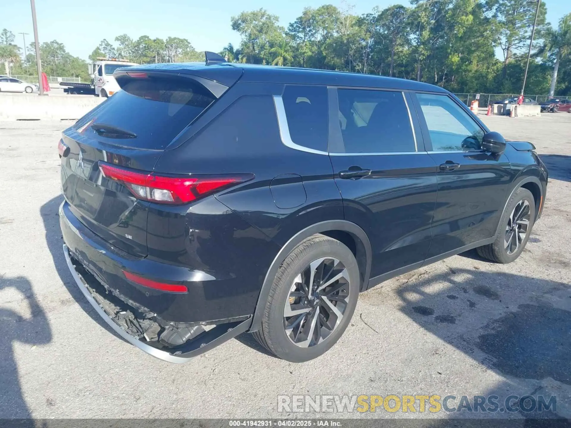 4 fotografías del automóvil dañado JA4J3UA86NZ018099 MITSUBISHI OUTLANDER 2022