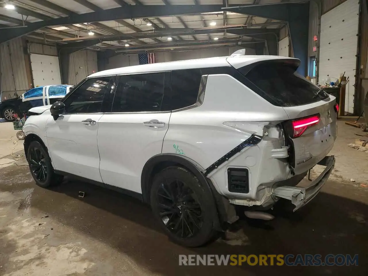 2 fotografías del automóvil dañado JA4J3UA87NZ089344 MITSUBISHI OUTLANDER 2022