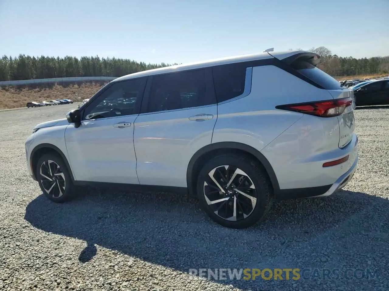 2 fotografías del automóvil dañado JA4J3UA88NZ068468 MITSUBISHI OUTLANDER 2022
