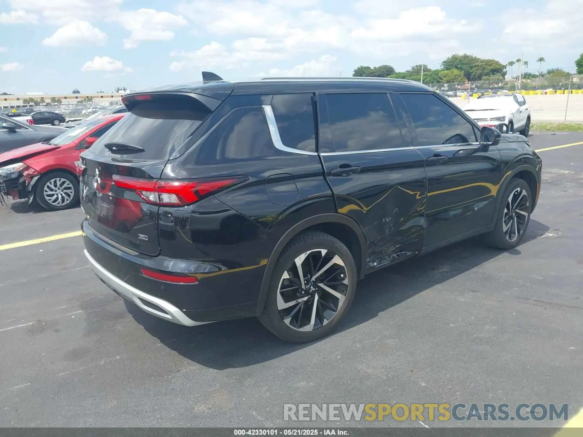 4 fotografías del automóvil dañado JA4J3VA80NZ084668 MITSUBISHI OUTLANDER 2022