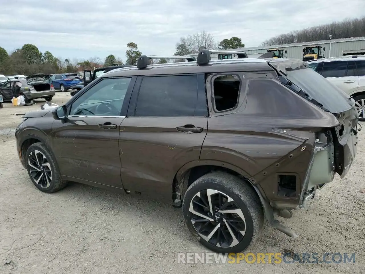 2 fotografías del automóvil dañado JA4J3VA82NZ073025 MITSUBISHI OUTLANDER 2022