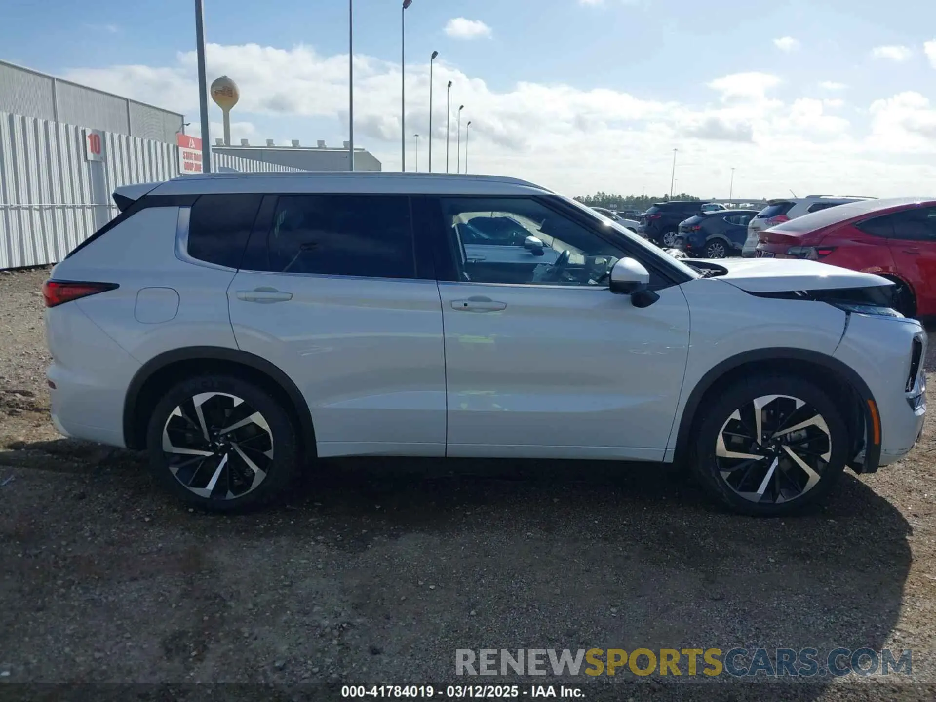 13 fotografías del automóvil dañado JA4J3VA83NZ092652 MITSUBISHI OUTLANDER 2022