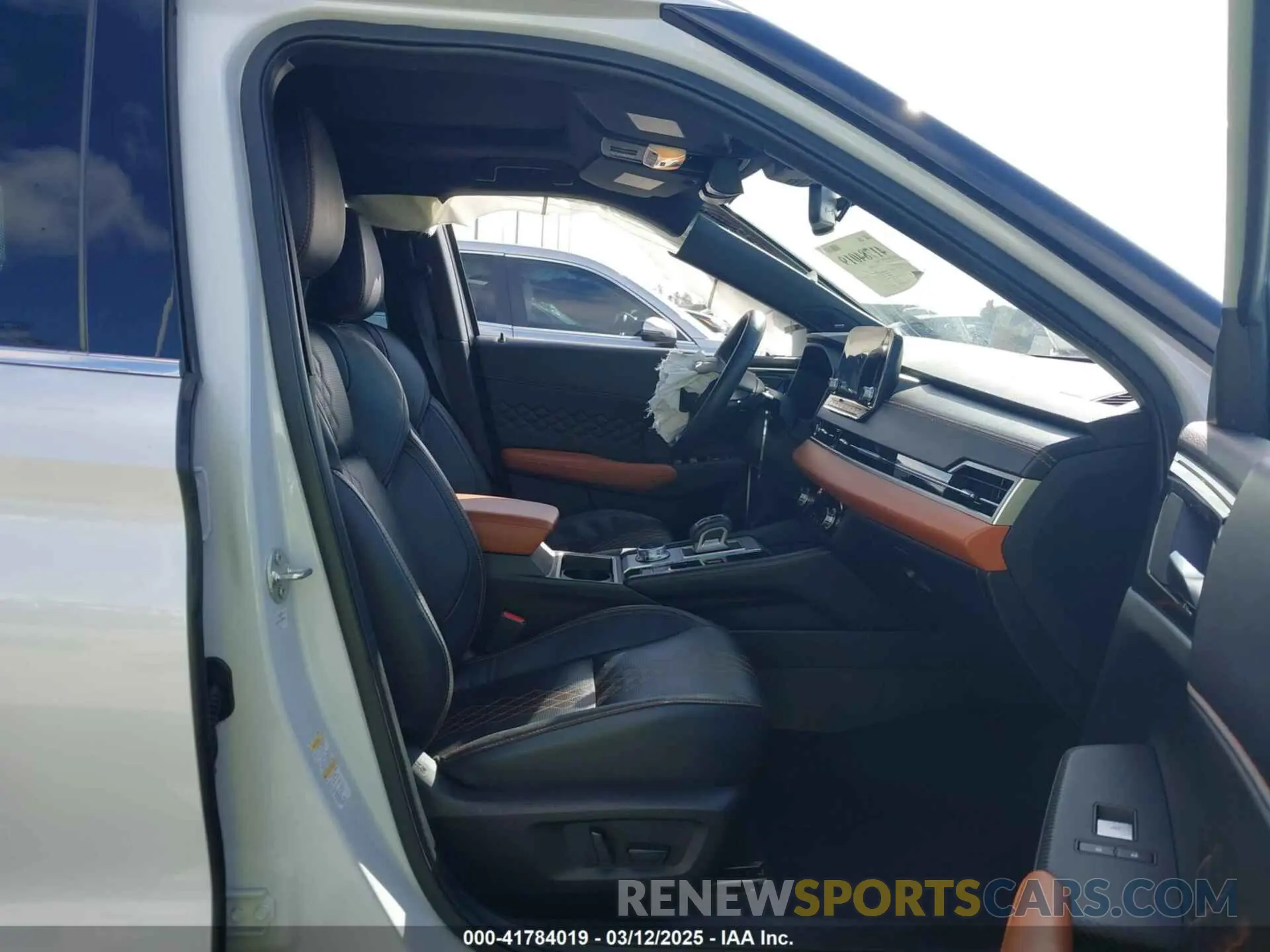 5 fotografías del automóvil dañado JA4J3VA83NZ092652 MITSUBISHI OUTLANDER 2022