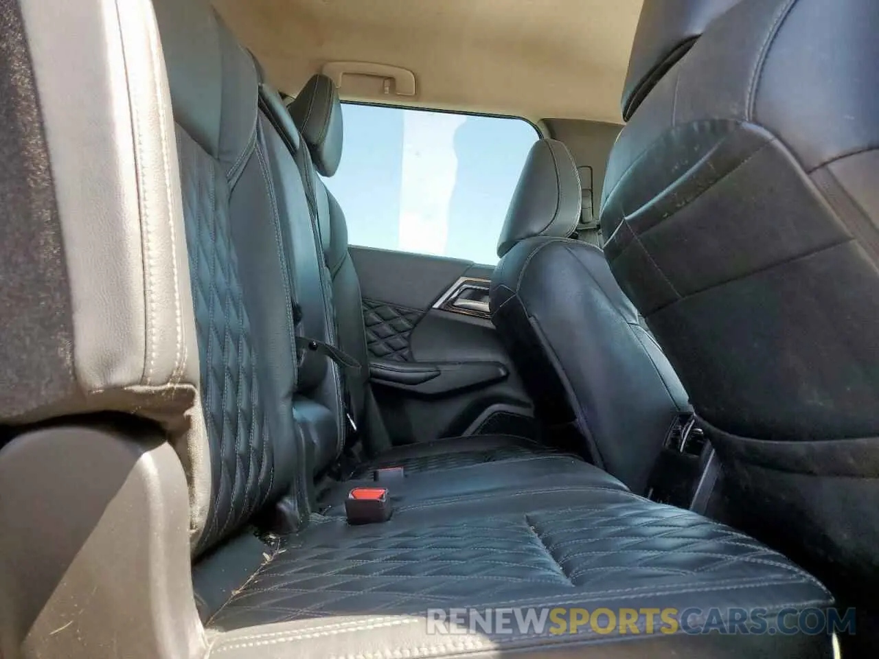 10 fotografías del automóvil dañado JA4J3VA87NZ058987 MITSUBISHI OUTLANDER 2022