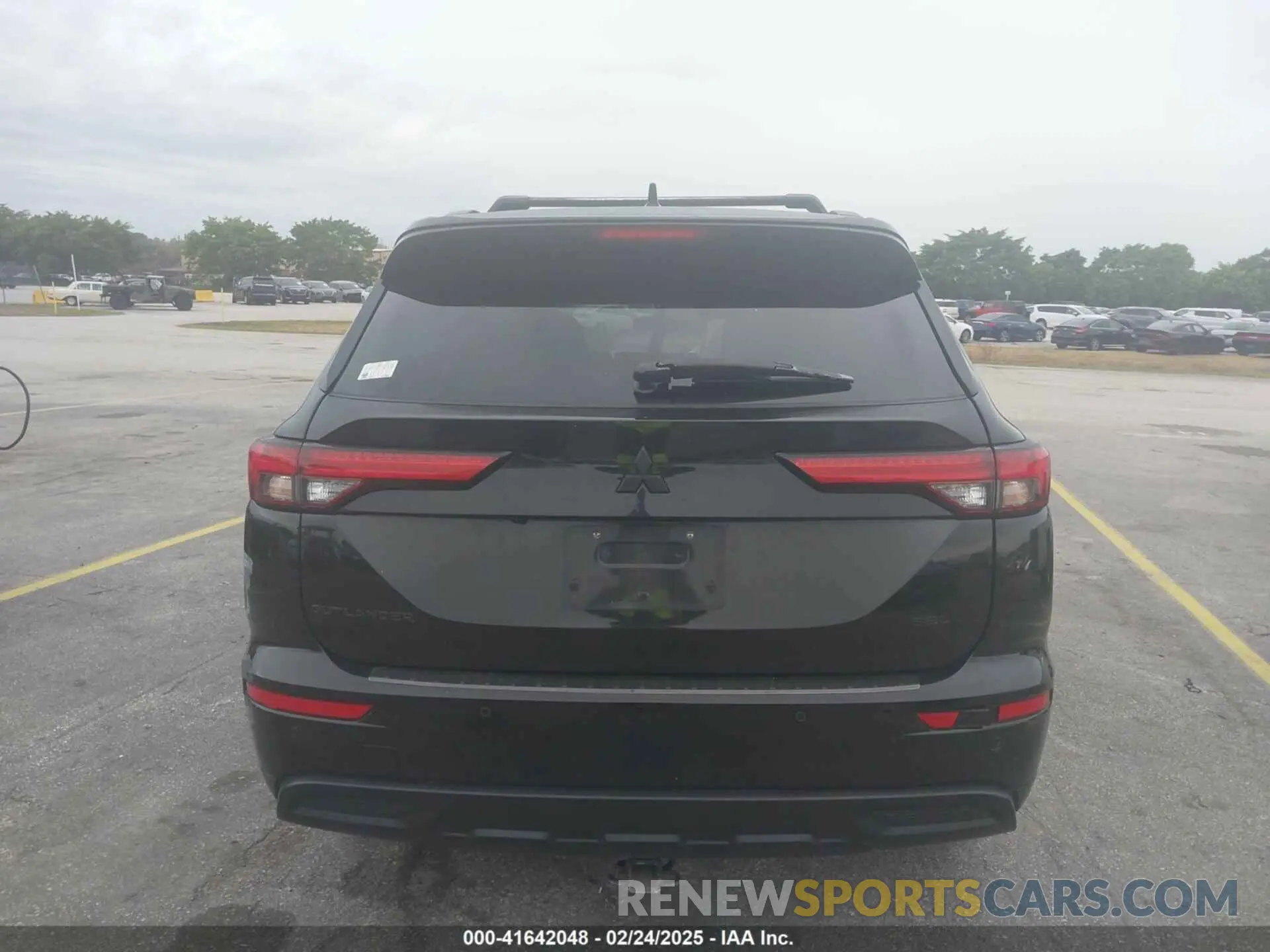 16 fotografías del automóvil dañado JA4J3VA88NZ055256 MITSUBISHI OUTLANDER 2022