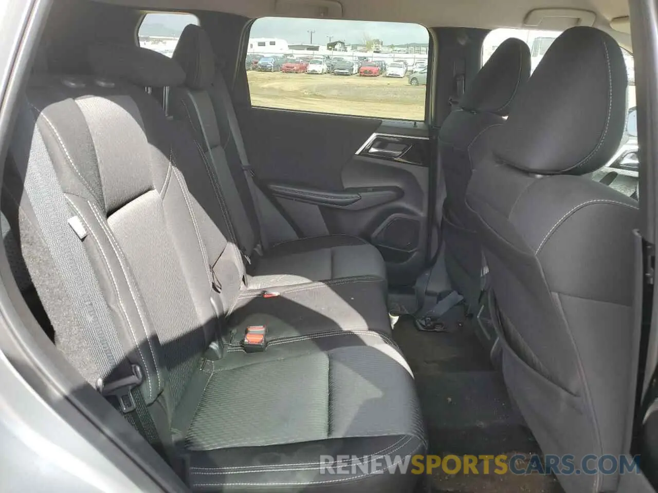 12 fotografías del automóvil dañado JA4J4TA81NZ045444 MITSUBISHI OUTLANDER 2022